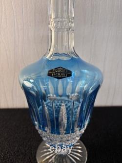 Carafe à vin modèle Tommy overlay bleu ciel en cristal de Saint Louis