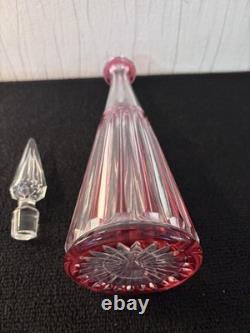 Carafe à vin modèle Tommy overlay rouge cristal de Saint Louis