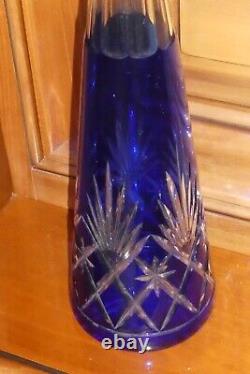 Carafe de couleur bleu en cristal de saint louis/Baccarat modèle Massenet taillé