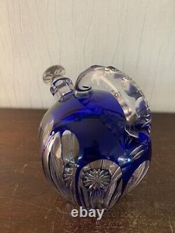 Carafon à liqueur overlay bleu en cristal de Saint Louis modèle1
