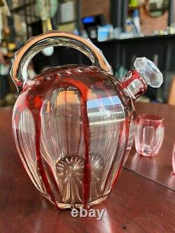 Carafon à liqueur overlay rouge en cristal de Saint Louis avec ses 6 verres