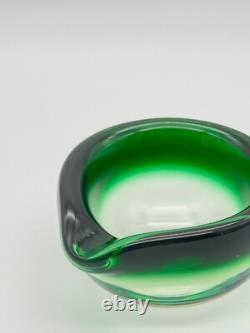 Cendrier en cristal de Saint-Louis St-Louis Demi-Sphère Overlay Rare Vert Saturn