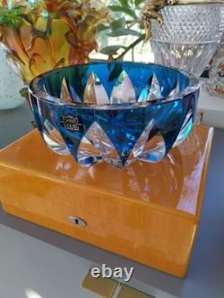 Cristal Saint-Louis France très grande coupe bleu en cristal en parfait état