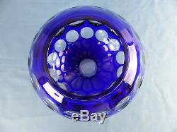 Cristal de SAINT-LOUIS grand vase boule overlay bleu doublé à facette, signé S/L