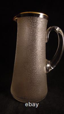 Cruche en cristal de Saint Louis modèle gravé acide a fond moiré