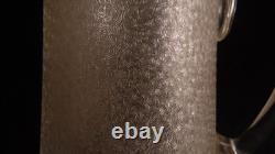 Cruche en cristal de Saint Louis modèle gravé acide a fond moiré