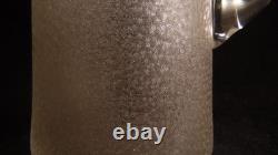 Cruche en cristal de Saint Louis modèle gravé acide a fond moiré