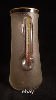 Cruche en cristal de Saint Louis modèle gravé acide a fond moiré