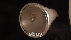 Cruche en cristal de Saint Louis modèle gravé acide a fond moiré