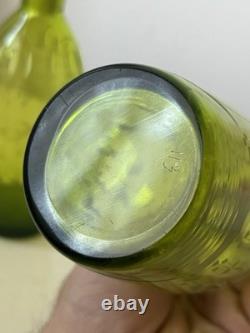 Deux Carafe A Liqueur En Cristal Gravé Saint Louis