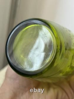 Deux Carafe A Liqueur En Cristal Gravé Saint Louis