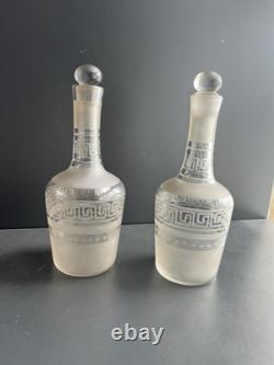 Deux Carafes à Liqueur En Cristal Gravé Saint Louis Baccarat