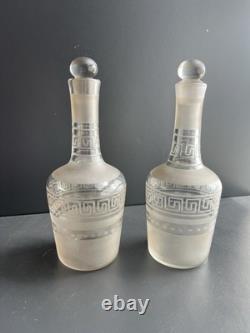 Deux Carafes à Liqueur En Cristal Gravé Saint Louis Baccarat