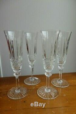 Ensemble de quatre flûtes à champagne cristal Saint Louis modèle Tommy