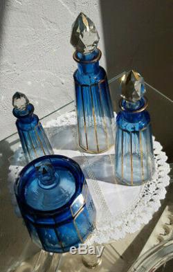 Ensemble toilette ART DECO de 3 flacons + pot à cotons Bleus Cristal SAINT LOUIS