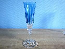 Flûte à champagne en cristal de Saint Louis modèle Tommy couleur bleu clair