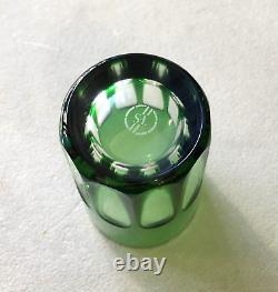Gobelet / verre à thé en cristal doublé vert signé SAINT LOUIS modèle RABAT 10cm