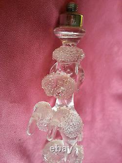 Joli pied de lampe de chevet forme caniche en cristal Baccarat Saint Louis Daum