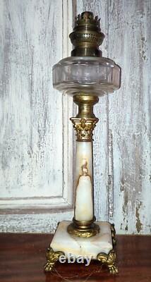 Lampe à pétrole colonne corinthienne cristal baccarat saint louis Napoleon III