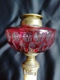 Lampe à pétrole en marbre et bronze Réservoir cristal rose Baccarat/St-Louis
