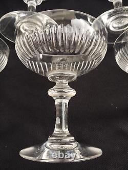 Lot 7 coupes a champagne cristal baccarat Saint louis Verres a pied