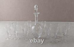 Lot de 14 verres à alcool + carafe, modèle Massenet, en cristal de Saint Louis