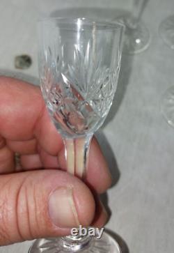 Lot de 14 verres à alcool + carafe, modèle Massenet, en cristal de Saint Louis