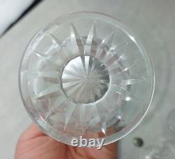 Lot de 14 verres à alcool + carafe, modèle Massenet, en cristal de Saint Louis
