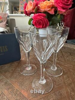 Lot de 3 verres à vin Cristal Saint Louis modèle Bristol signés très bon état