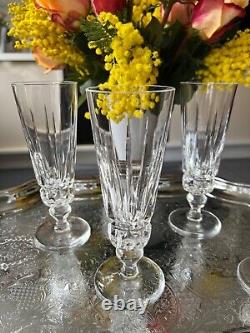 Lot de 4 flûtes à champagne Cristal Saint-Louis modèle Guernesey signées TBE