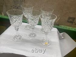 Lot de 5 verre a vin en cristal taille main non signer st louis ou autres