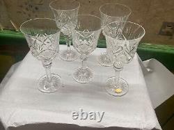 Lot de 5 verre a vin en cristal taille main non signer st louis ou autres