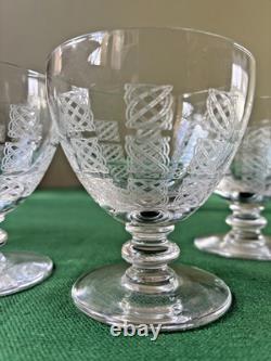 Lot de 6 verres à eau + pichet gravé en cristal Baccarat Saint Louis