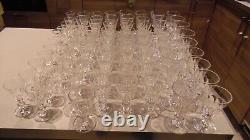 Lot de 75 verres en cristal forme conique cotes plates Baccacrat St Louis