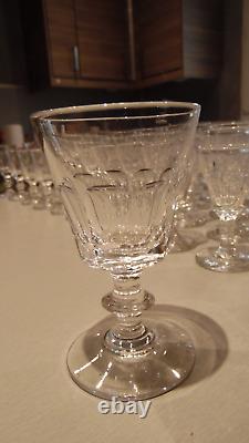 Lot de 75 verres en cristal forme conique cotes plates Baccacrat St Louis