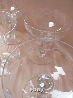 Lot de 8 coupes à Champagne anciennes cristal Baccarat Saint-Louis décor taillé