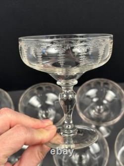 Lot de 9 Coupes à Champagne en Cristal de Baccarat / Saint Louis Gravé XIXe