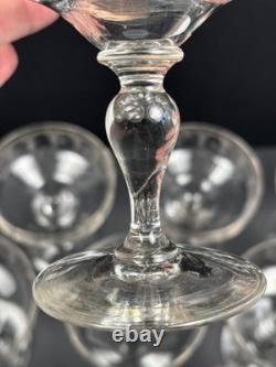 Lot de 9 Coupes à Champagne en Cristal de Baccarat / Saint Louis Gravé XIXe