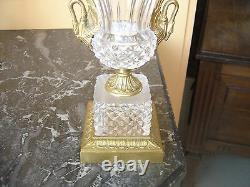 Magnifique Vase En Cristal Taillé ST Louis Et Bronze Doré A Col De Cygnes 19eme