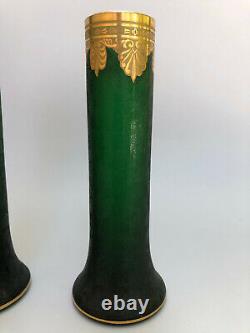 PAIRE DE VASES CRISTAL DE SAINT LOUIS MODELE NELLY VERT DORÉ H 20 cm