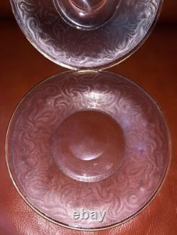 Paire d'assiettes en cristal guilloché XIXe Baccarat St Louis