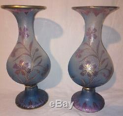 Paire de vases Cristal Saint Louis 1890 Décor De Fleur Mauves Sur Fond Bleu