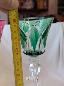 Paire de verres à vin en cristal Saint-Louis Modèle Camargue rouge et vert 20 cm