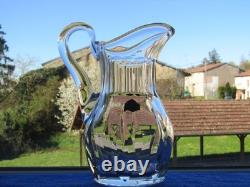 Pichet broc a eau en cristal de Saint Louis signé modèle Cerdagne