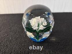 Presse papier bouquet fleurs blanche en cristal de Saint Louis