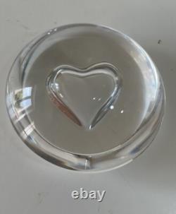 Presse papier coeur en cristal signé SAINT LOUIS France Collection Déco