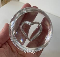 Presse papier coeur en cristal signé SAINT LOUIS France Collection Déco