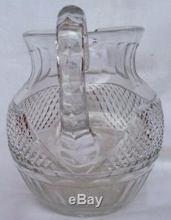 Ravissant broc en cristal modèle Trianon en cristal Saint-Louis