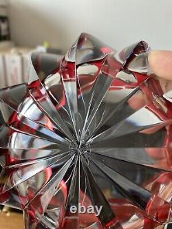 SAINT LOUIS Cendrier Ciselé Cristal Rouge Et Blanc diam. 15cm Made In France