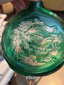 SAINT-LOUIS Flasque à alcool, en overlay de cristal, scène de chasse + coffret